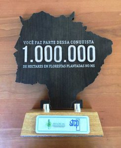 STCP RECEBE HOMENAGEM PELA ELABORAÇÃO DO PLANO DE  DESENVOLVIMENTO DO MATO GROSSO DO SUL “VOCÊ FAZ PARTE DESTA CONQUISTA – 1.000.000 DE HECTARES EM FLORESTAS PLANTADAS NO MS ”