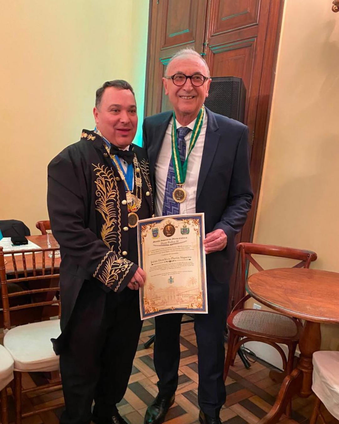 Joésio Siqueira, Vice-Presidente da STCP, é reconhecido com a Medalha Dom Pedro II em cerimônia histórica no Palácio Grão-Pará​